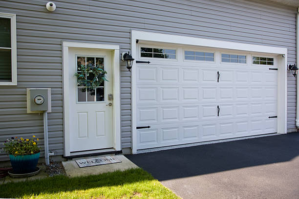 24/7 Emergency Garage Door Panel Replacement experts in McDowell County County, NC